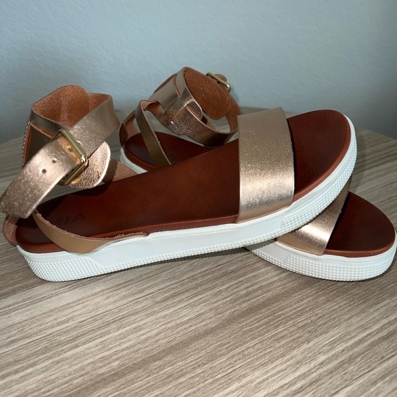 MIA Shoes - MÍA Ellen Rose Gold